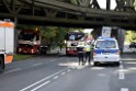 LKW blieb unter Bruecke haengen Koeln Ehrenfeld Innere Kanalstr Hornstr P129